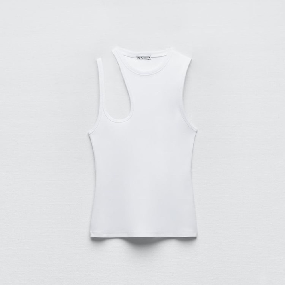 NWT - Zara - CUT OUT T-SHIRT - White